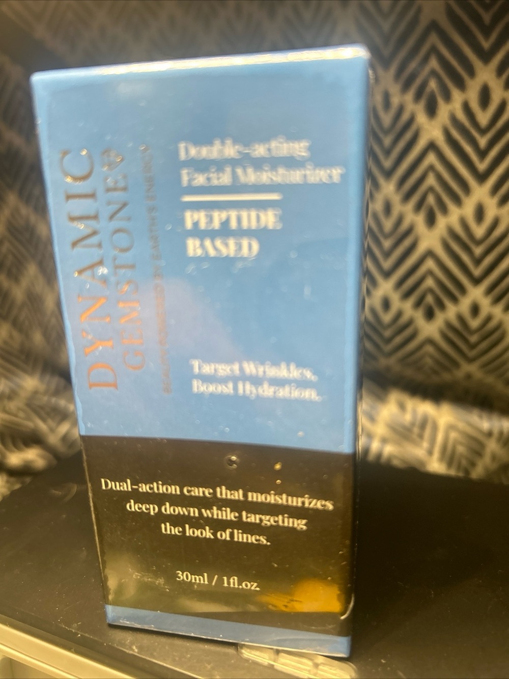 Dynamic Gemstone Double-Acting Peptide Moisturizer - Blue